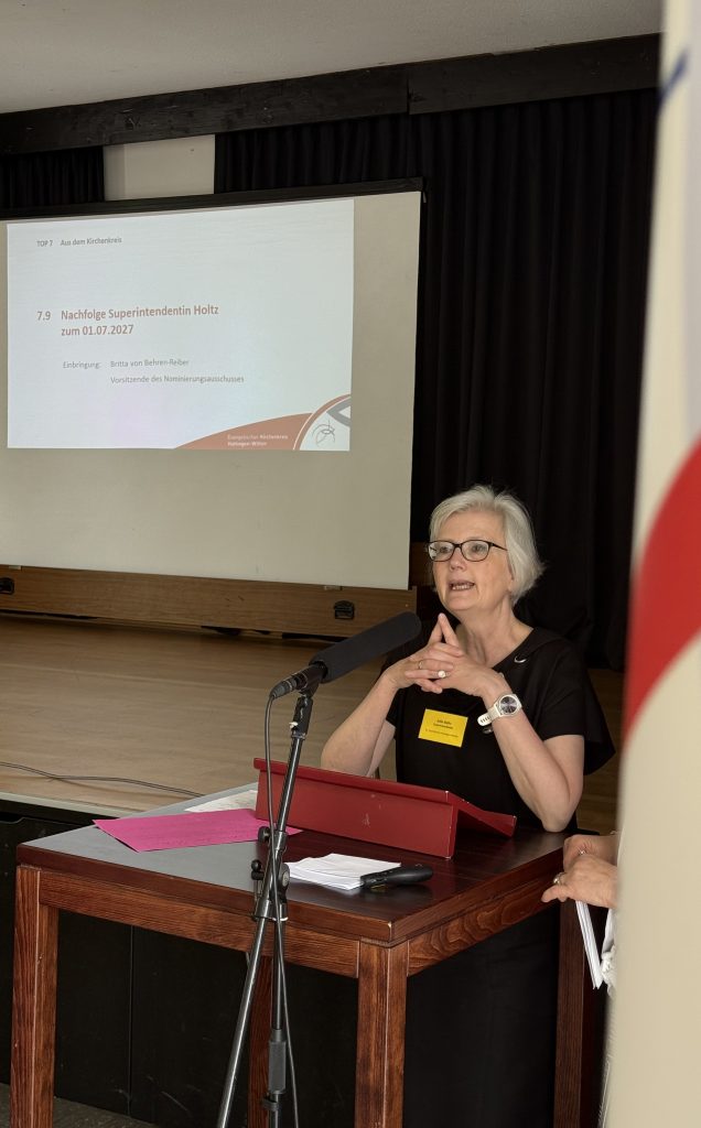Superintendentin Julia Holtz leitete die Synode.