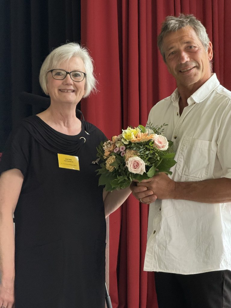 Superintendentin Julia Holtz mit Pfr. Arne Stolorz