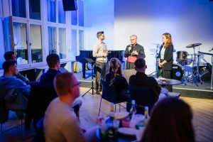 Impuls vom Erzbischof in der Ev. Pop-Akademie Witten (Foto: Besim Mazhiqui)